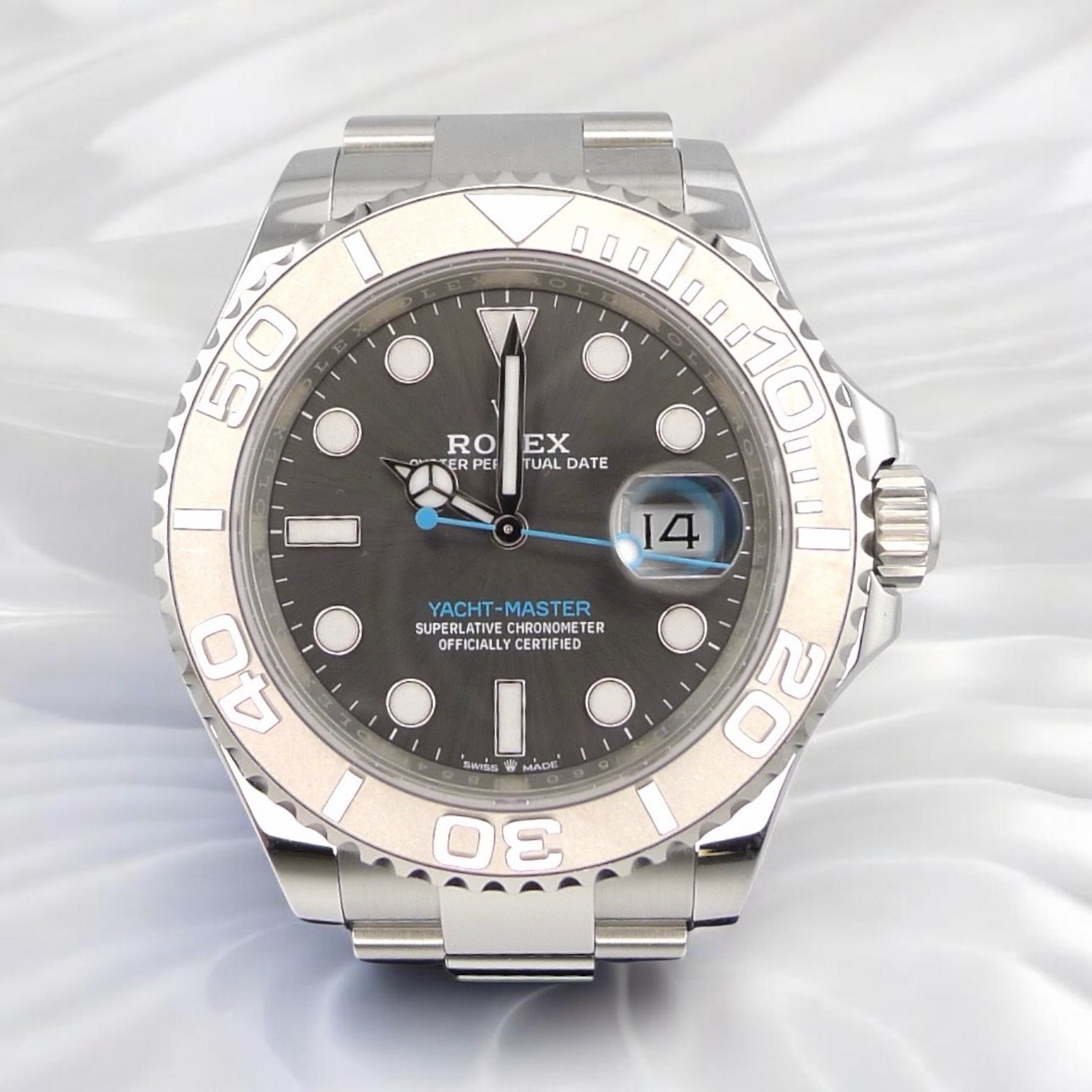 Rolex Yachtmaster 40mm - Platinum bezel - excellent preowned
