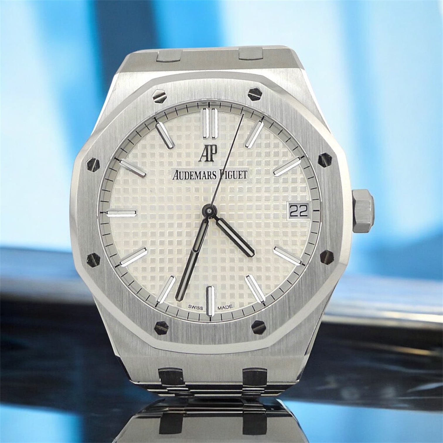 Audemars Piguet - Royal Oak - White dial -41mm -15500ST